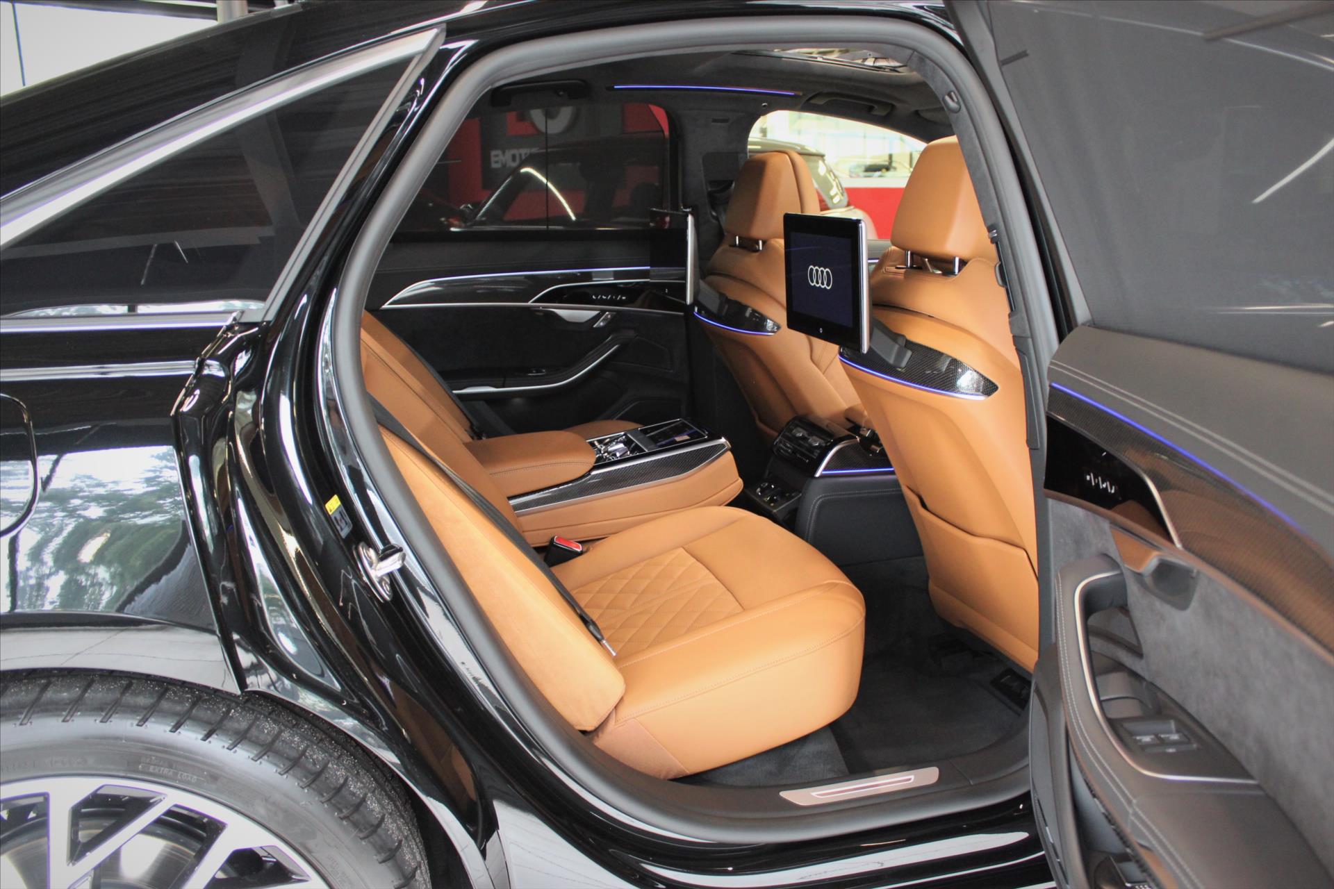 Audi S8