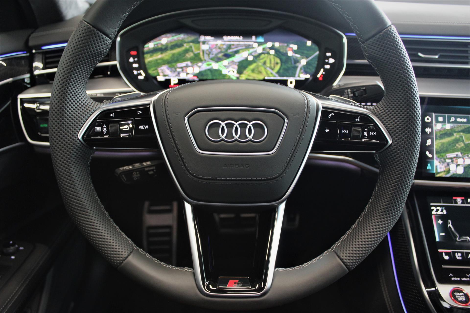 Audi S8